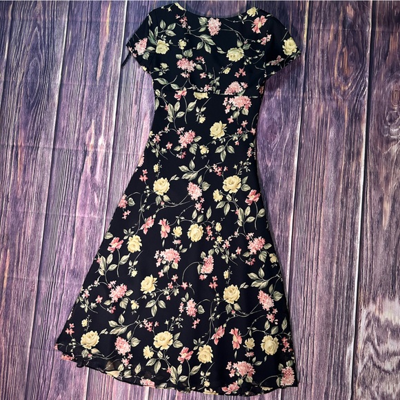 NWT Deadstock 90s Women’s Cache Fit & Flare A-Line Midi Floral Dress - Picture 5 of 10